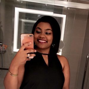 Meet your Posher, Alexis